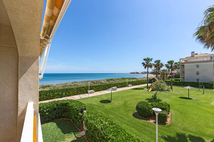 Vacation rental for 6 people, with children pool and terrace as well as yard, kid friendly in El Palmar