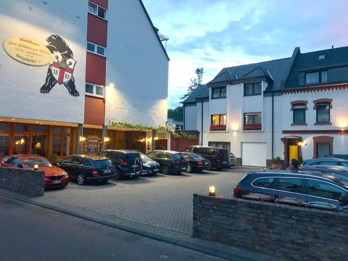 Hotel & Weinhaus Zum Schwarzen Bären in Coblence, Osteifel