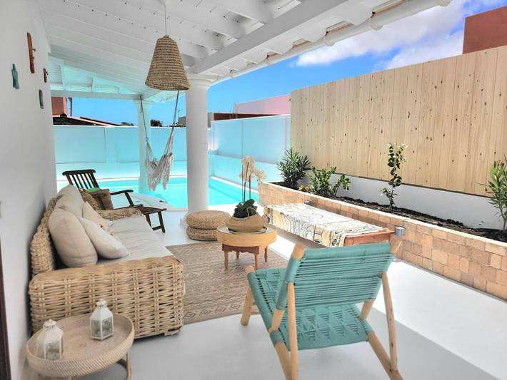 Apartamento para 6 personas, con piscina y terraza, Se admiten mascotas en Tamaragua