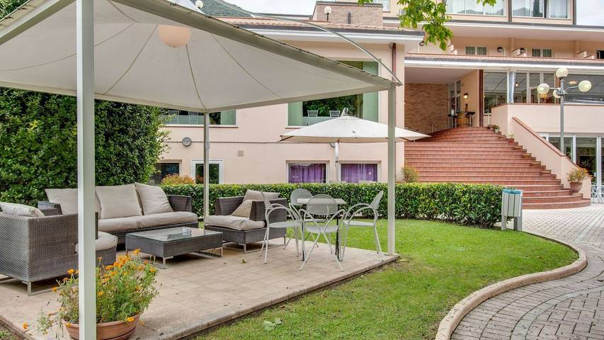Maison de vacances pour 4 personnes, avec jacuzzi et jardin ainsi que piscine et sauna - 1