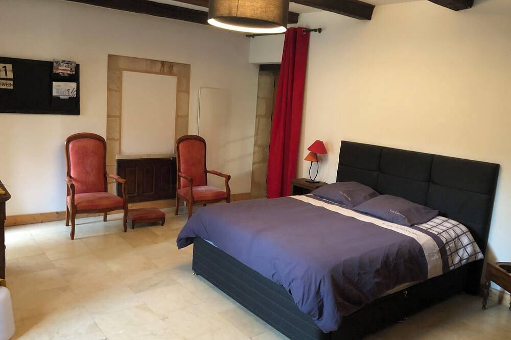 Charming restored house 120m2 in listed Priory in Nouaillé-Maupertuis, Vienne (France)