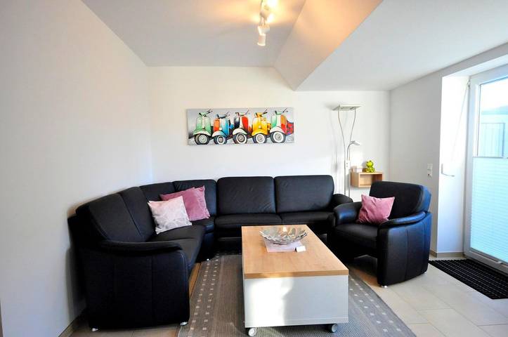 Ferienwohnung für 4 Personen, mit Balkon in Neuharlingersiel - 2