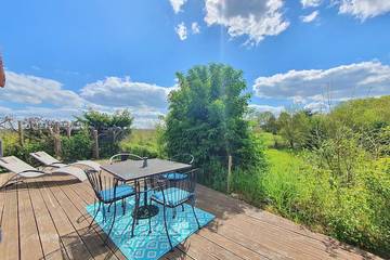 Gîte pour 4 personnes, avec terrasse ainsi que jardin et piscine à Razac-d'Eymet