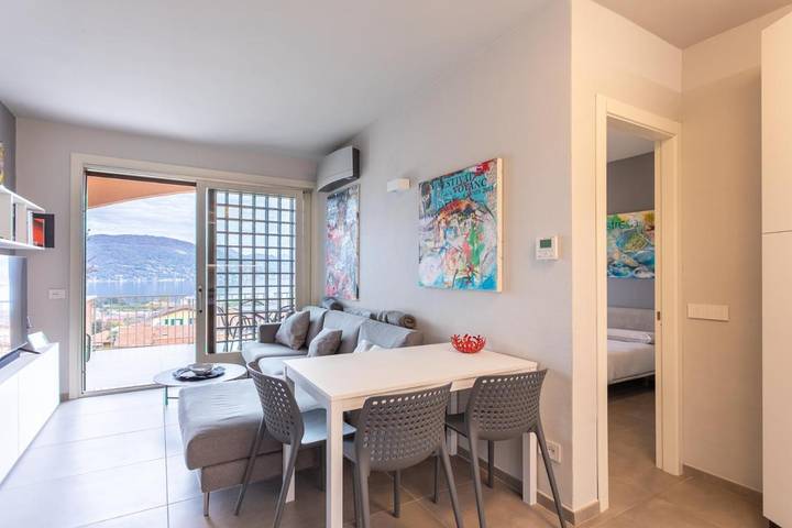 Apartamento de vacaciones para 2 personas, con vistas al lago además de balcón y vistas - 1