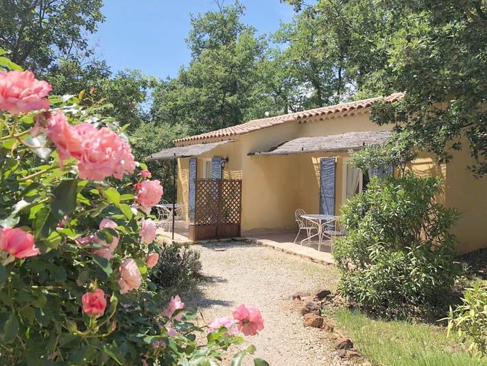 Chambre d’hôte pour 4 personnes, avec piscine ainsi que jardin et vue à Roussillon - 2