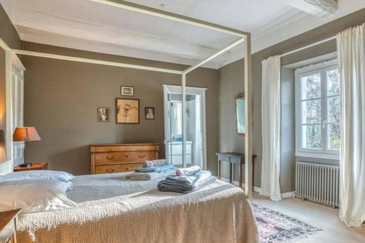 Location de vacances pour 12 personnes, avec jardin à Serres-et-Montguyard - 2