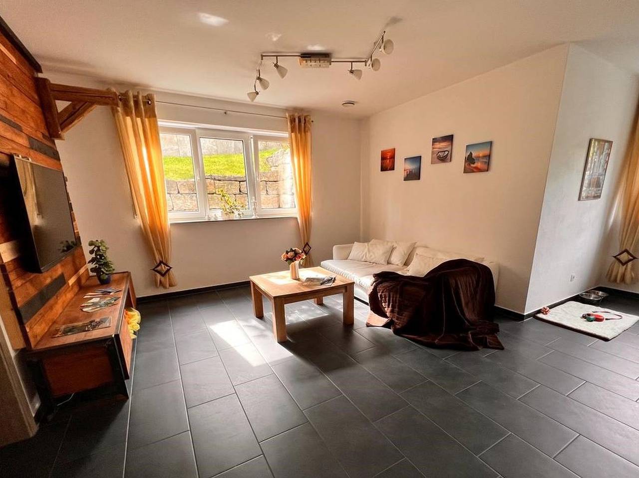 Ganze Wohnung, Ferienwohnung 'Krenz' mit Privatterrasse und Wi-Fi in Uhldingen-Mühlhofen, Region Bodensee-Oberschwaben