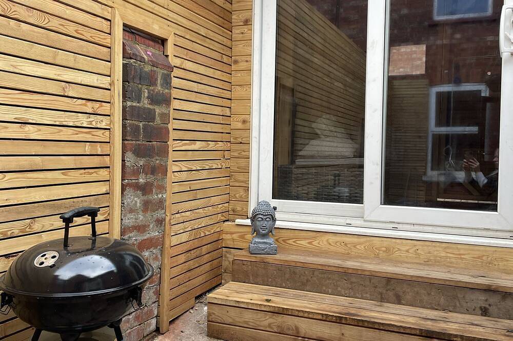 Newly refurbished spacious town house with Hot Tub in Lincoln, Lincolnshire