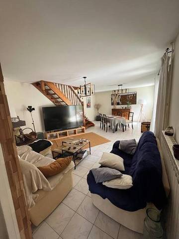 Cottage pour 6 personnes, avec vue ainsi que jardin et terrasse, animaux acceptés à Nérac