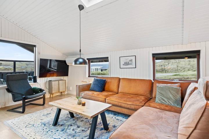 Tolles Ferienhaus in Årgab mit Badetonne nur 250 Meter vom Strand in Skodbjerge, Årgab