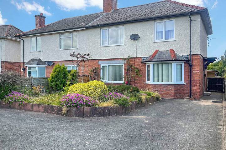 Cottage for 5 people, with garden, with pets in Hay-on-Wye