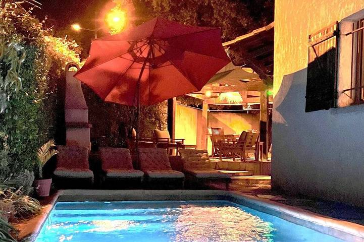 Villa for 2 people, with garden and pool - 1