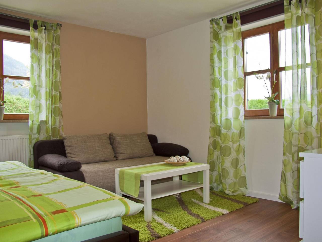 Ganze Wohnung, Appartement mit Terrasse in Bayerisch Gmain, Bayerische Alpen