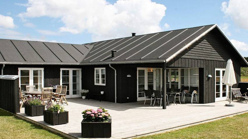 Ferienhaus für 10 Personen, mit Sauna und Ausblick sowie Terrasse in Nysted