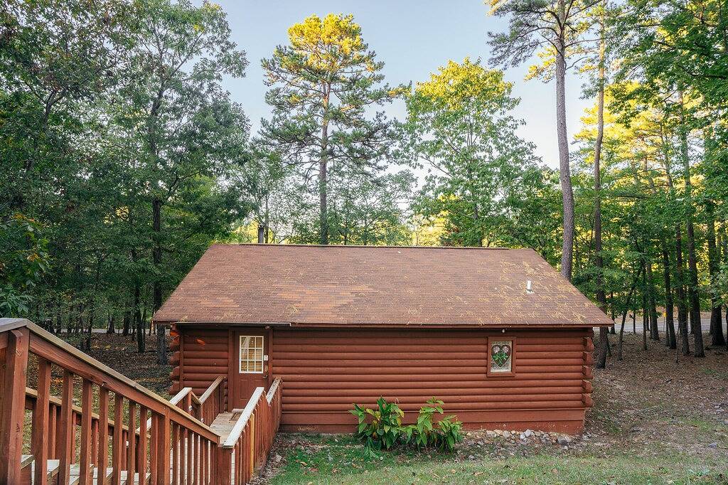 Cabin I at Safe Harbor Brady Mountain on Lake Ouachita! in Lake Ouachita