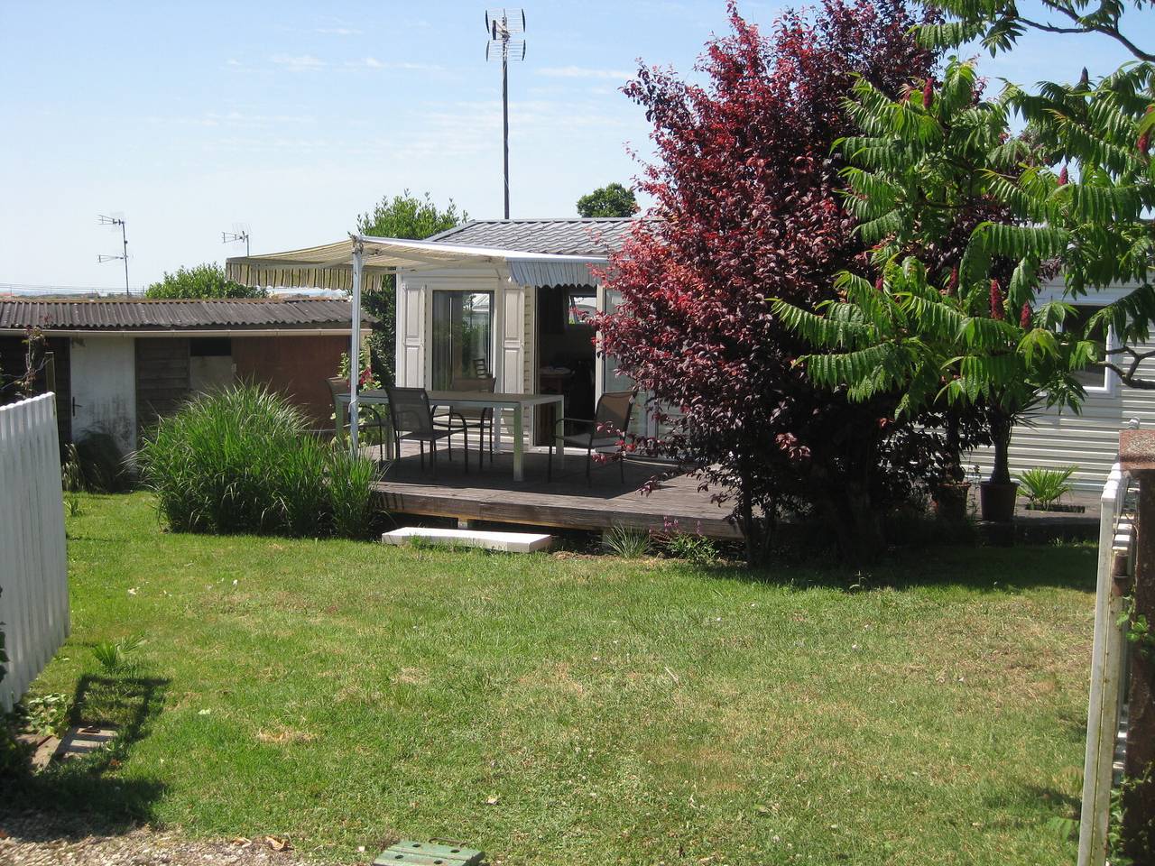 Mobile Home '40 M², Proche De La Mer' with Private Terrace and Private Garden in Saint-Nazaire-sur-Charente, Rochefort region