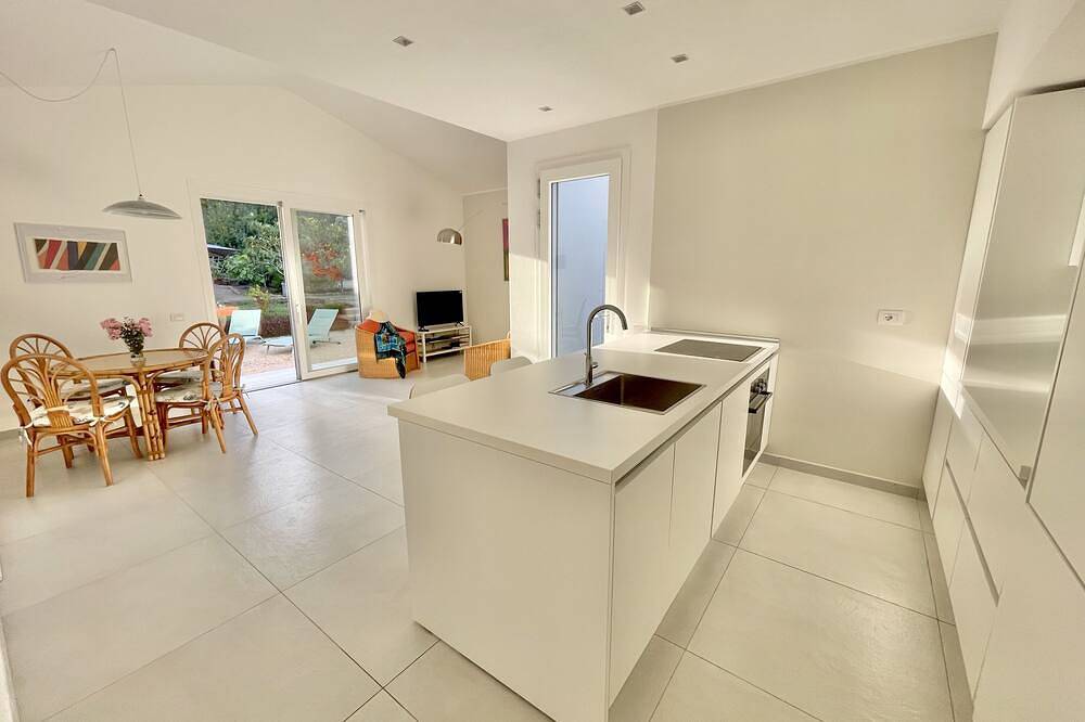 Villa per 5 Persone in Santa Margherita di Pula, Pula e dintorni
