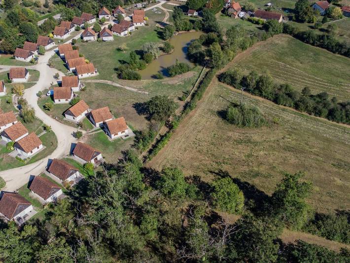 Village vacances pour 8 personnes, avec jardin et terrasse dans le Lot - 4