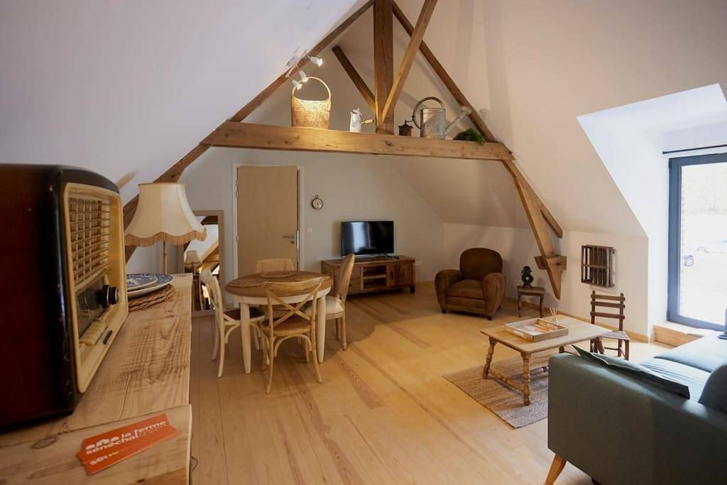 Appartement entier, Two-Bedroom Apartment in Vieille-Chapelle, Région de Béthune