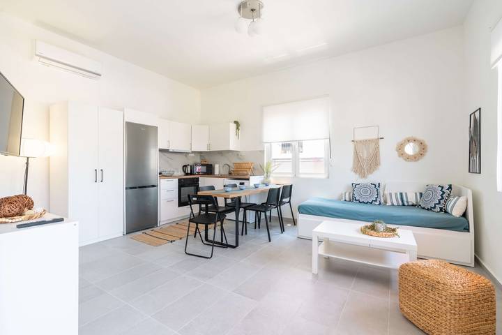 Ferienwohnung für 4 Personen, mit Balkon in Rhodos Stadt - 2