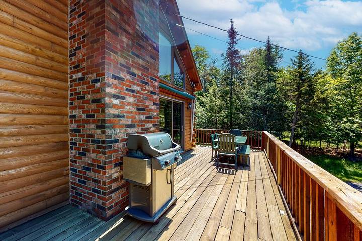 Vacation house for 11 people, with yard and balcony in Maine