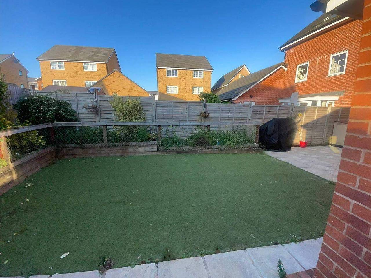 Ganzes Studio, Studio-Sleeps 2 free parking-garden-near shops in Almondsbury, Süd Gloucestershire