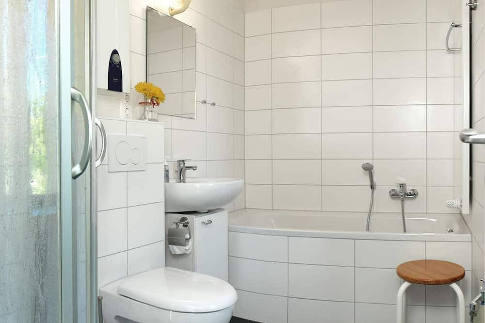 Haus Achtern Kickelbarch - Neu ausgebautes Ferienhaus in altem Gebäude, am Ortsr in Kirchdorf (Poel), Nordwestmecklenburg (Wismar und Umgebung)