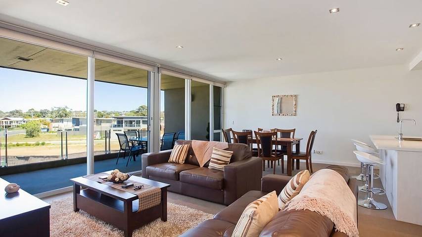 Holiday rental for 4 people, with sauna and balcony as well as pool in Torquay (Victoria)