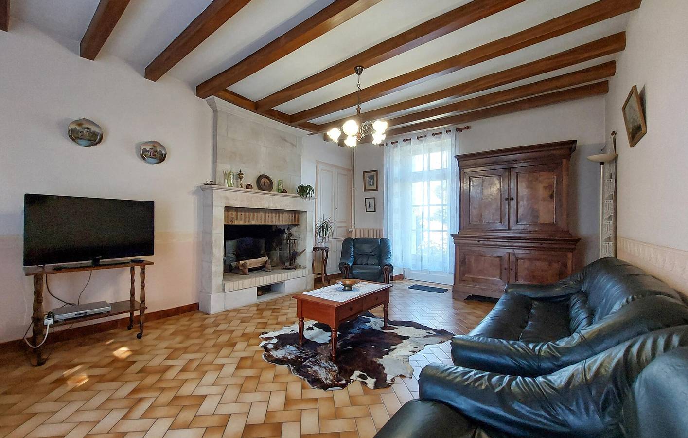 Appartement confortable avec piscine et WiFi à 2.5km de Ceaux-en-Loudun in Ceaux-en-Loudun, Vienne (France)
