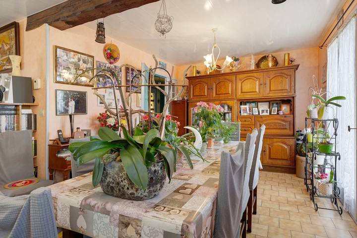Chambre d’hôtes 'Chambre Bleuet' avec terrasse partagée, jardin partagé et Wi-Fi in Reux, Région de Lisieux