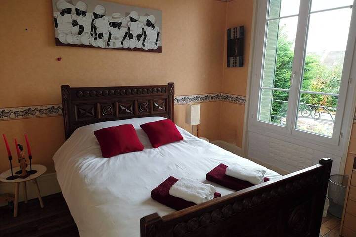 Location de vacances pour 14 personnes, avec piscine et jardin, animaux acceptés à Crépy-en-Valois - 4