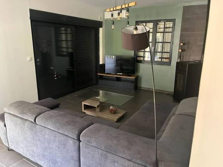 Location de vacances pour 6 personnes, avec jardin ainsi que piscine et vue, adapté aux familles à Vézac - 3