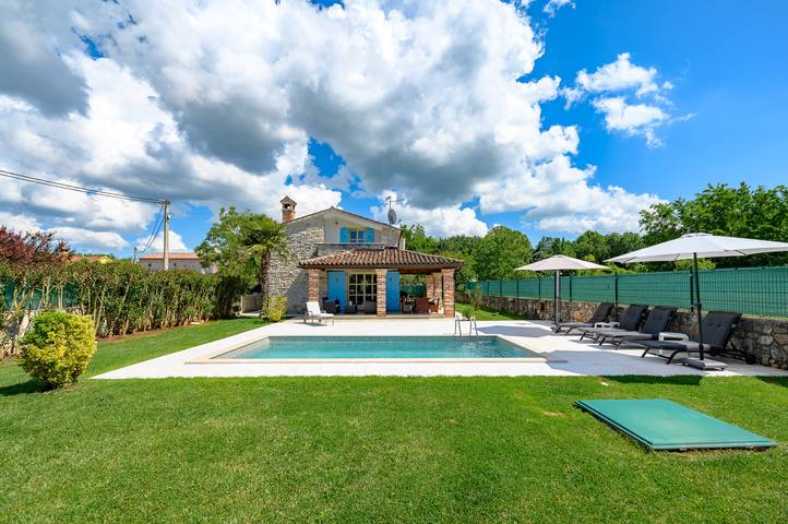 My Villa Ida with pool in Višnjan, Istria in Općina Višnjan, Zentralistrien