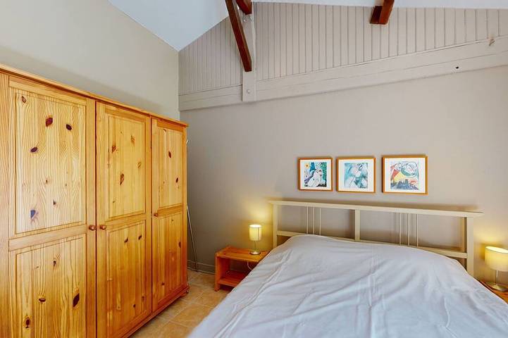Location de vacances pour 20 personnes, avec sauna et jardin à Sainte-Foy-de-Longas - 3