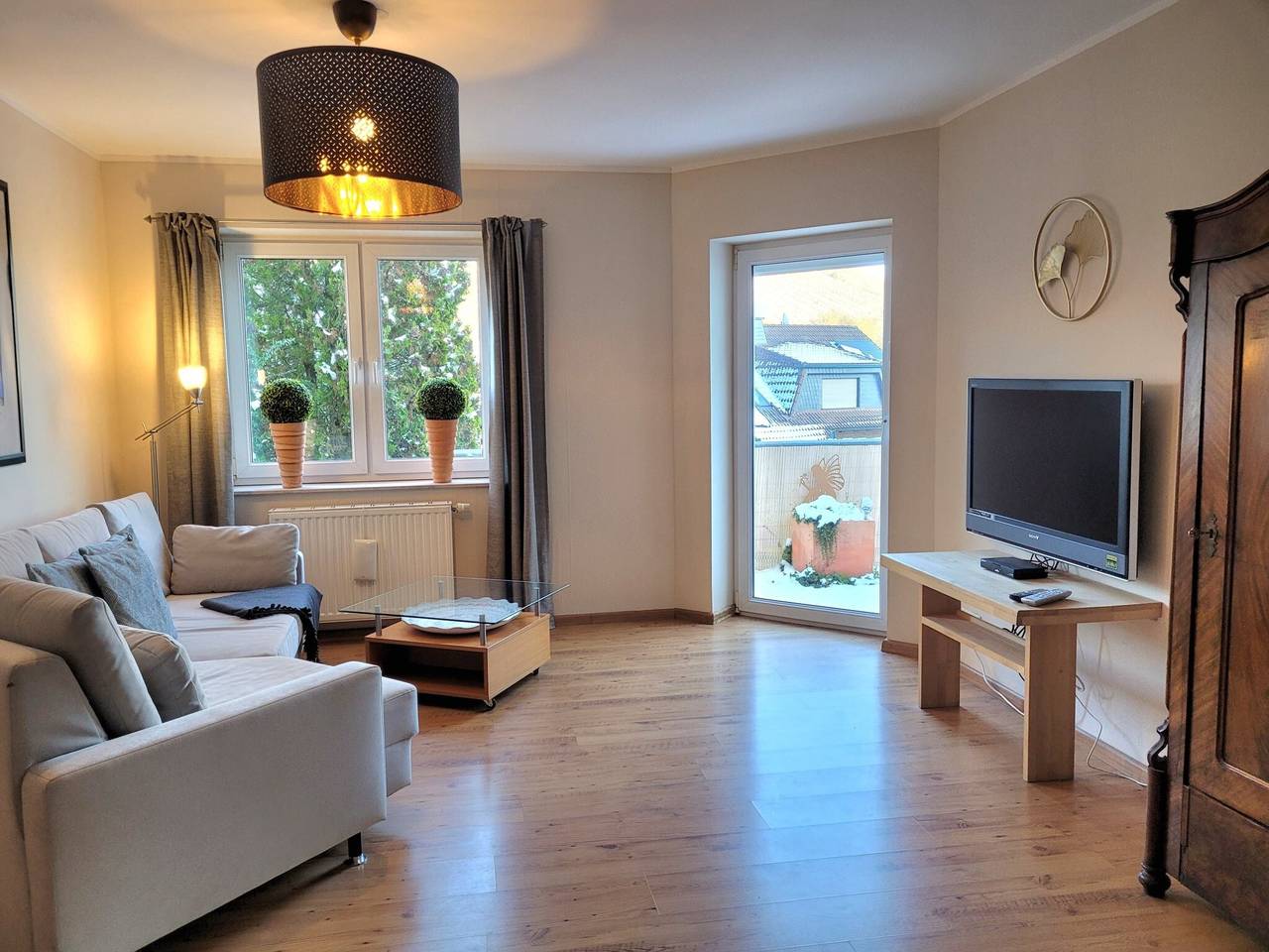 Appartement entier, Appartement « Harmonie » avec vue sur la montagne et grande terrasse couverte avec jardin en pente in Bad Neuenahr-Ahrweiler, Vallée de l'Ahr
