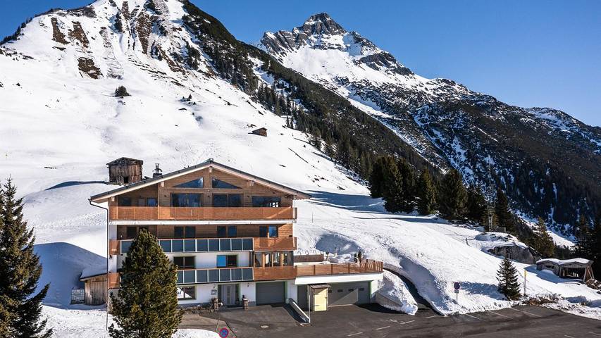 Ferienwohnung für 5 Personen, mit Balkon und Garten im Lechtal