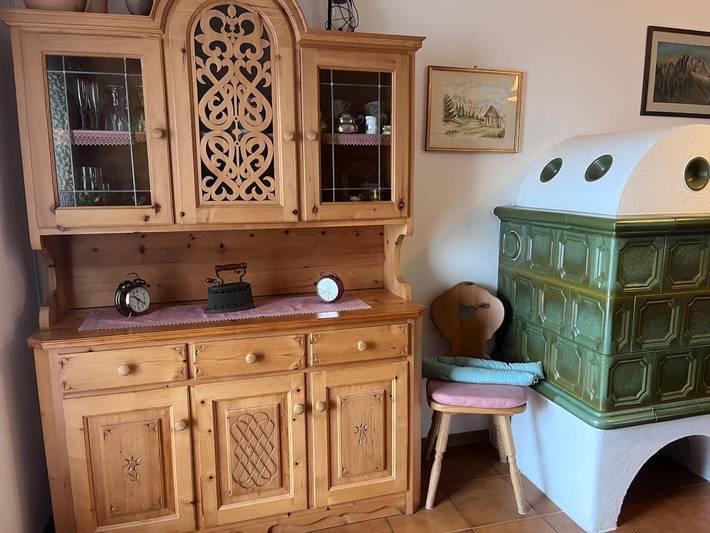 Apartamento inteiro, Apartamento 'O Refúgio do Brunone' com vista montanha, varanda e Wi-Fi in Valda (Itália), Altavalle