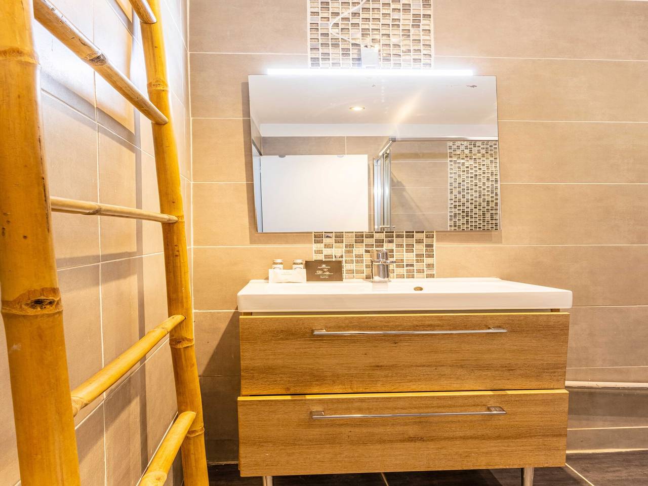 Apartamento entero, Apartamento con encanto - 2 habitaciones, 6 personas - Bastille in 12th Arrondissement, París