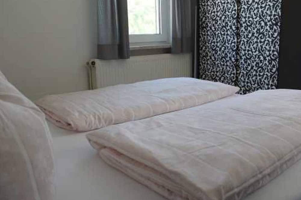 Ganze Wohnung, Ferienwohnung 2 - Og - Trost, Christina in Ludorf, Müritz