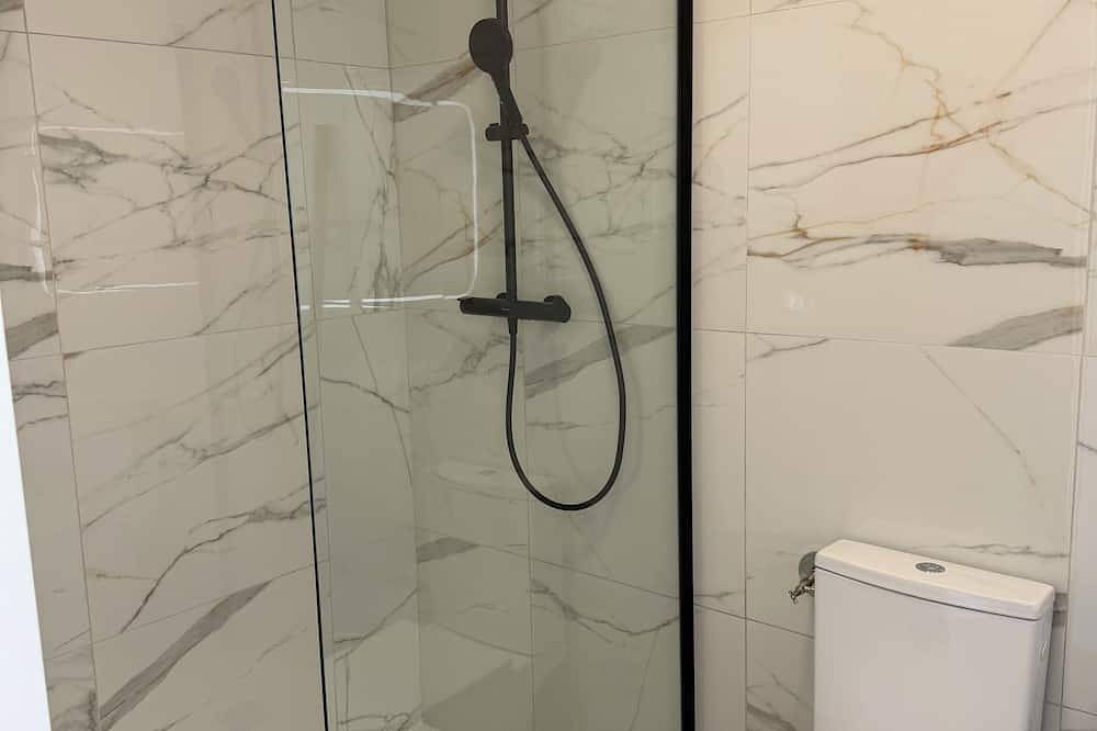 Air-conditioned studio on the ground floor of a villa•5 minutes from the beaches – L'Île-Rousse in Monticello, Calvi region