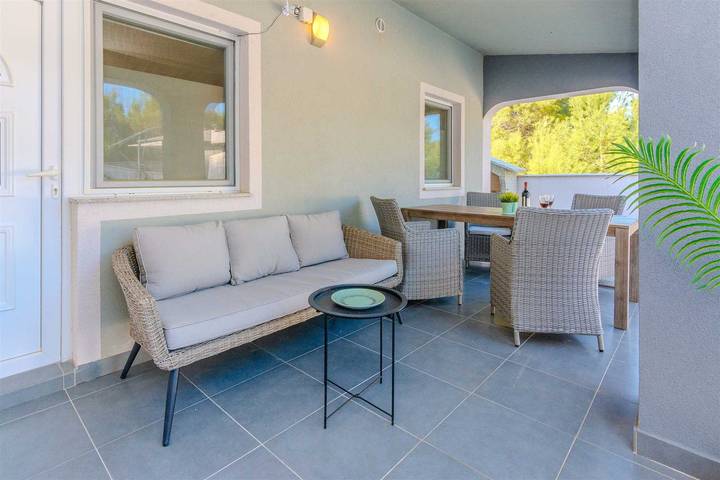 Villa pour 5 personnes, avec piscine ainsi que balcon/terrasse et terrasse, adapté aux familles dans Vir - 3