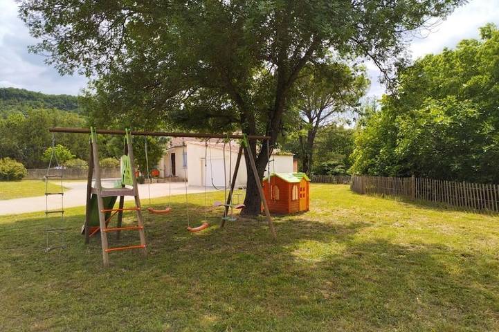Villa pour 7 personnes, avec jardin
