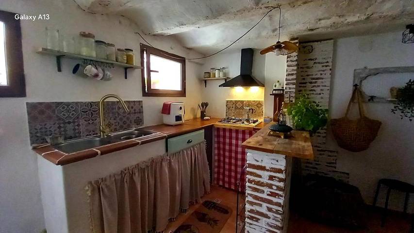 Apartamento para 5 personas, con Balcón además de Terraza y Vistas en Ademuz