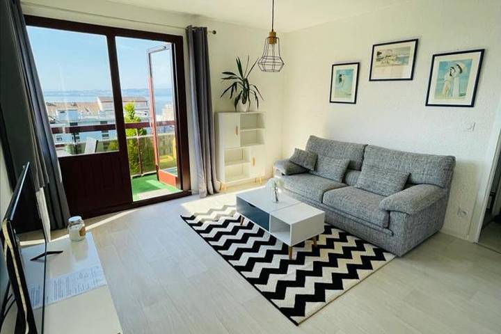 Appartement de vacances pour 2 personnes, avec vue ainsi que vue sur le lac et terrasse