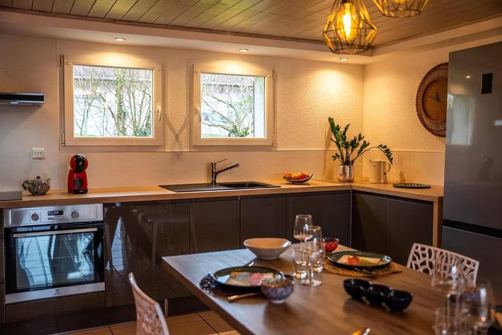 Gîte pour 4 personnes, avec terrasse dans Pouilley-les-Vignes