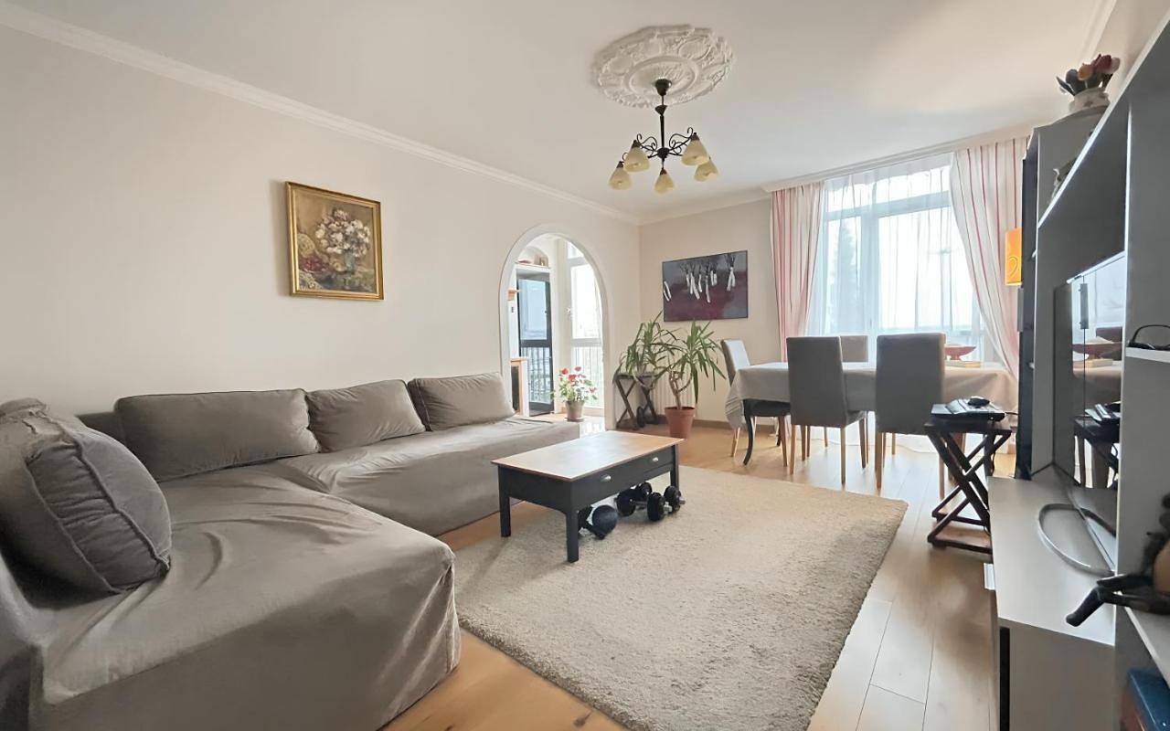 Appartement entier, Bel & Grand Appartement proche du centre in Compiègne, Oise