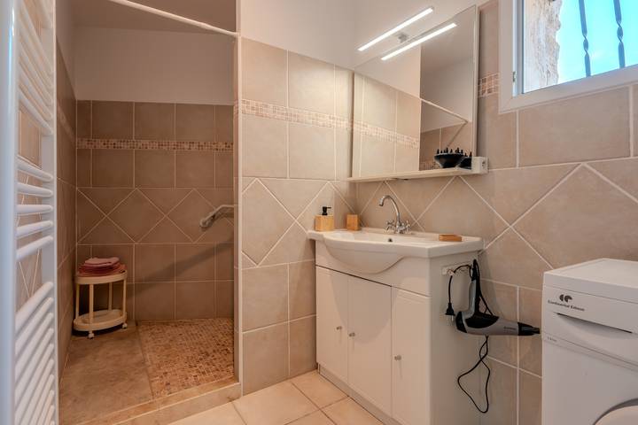 Apartamento entero, Les Acacias du Plagnol - Charmant appart pour 4 p in Caromb, Parque natural regional del Mont Ventoux