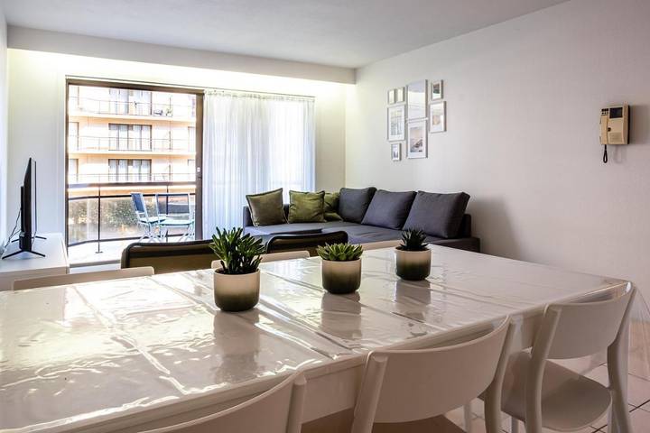 Vakantieappartement voor 8 personen, met terras en uitzicht in De Panne