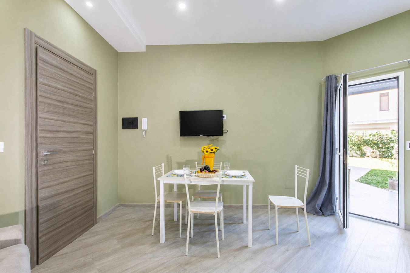 Appartamento intero, Casa Smeralda a 200m From The Sea in Villaggio delle Conchiglie, Augusta (comune)