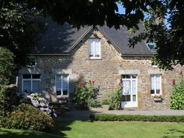 Gîte pour 7 personnes, avec jardin à Les Loges-Marchis